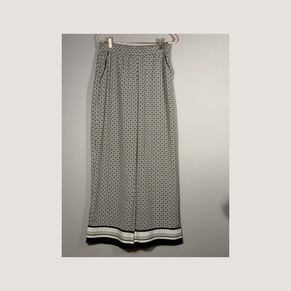 Abercrombie & Fitch Pants - Abercrombie Fitch Drapey Pull On Wide Leg Pants S Geo Print Contrast Hem